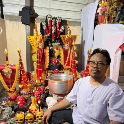 แม่พราย 8 หัว